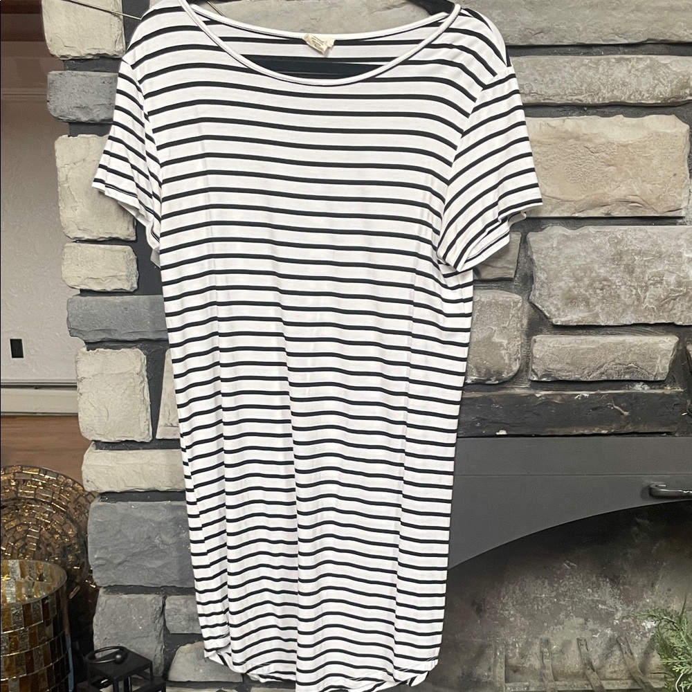 Black and White Striped T-Shirt Dress